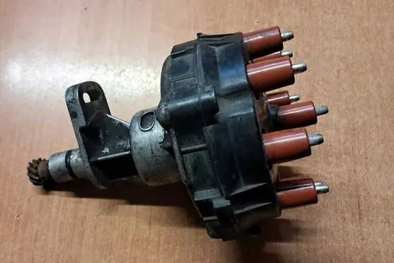 Mercedes-Benz SL R107 Spark distributor 0031583401