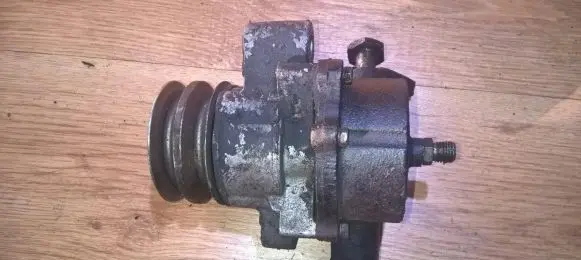 Mazda 626 Vacuum pump x2t50299 rfg118g00
