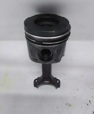 Opel Corsa D Piston with connecting rod
