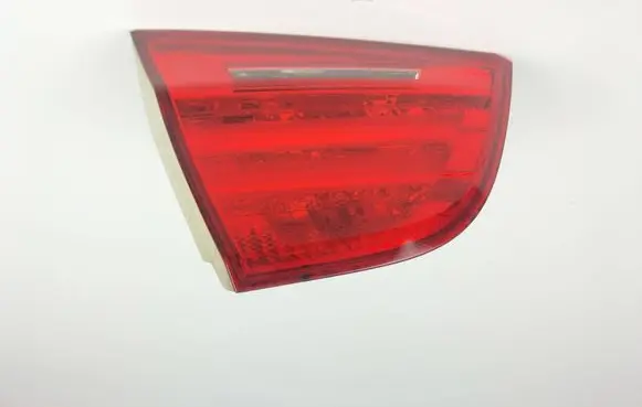Tailgate rear/tail lights