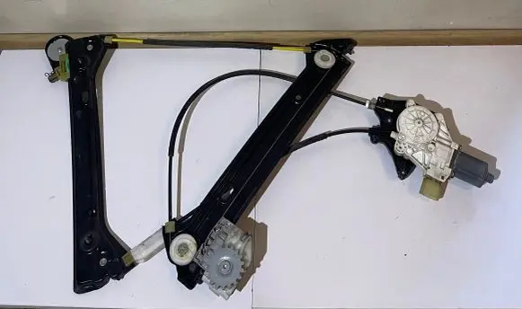 BMW 2 F22 F23 Front door window regulator with motor 7268448 934757
