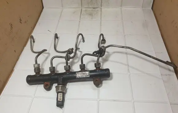 Ford Galaxy Fuel main line pipe 9681649580