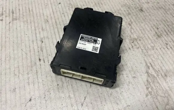Toyota Prius (XW30) Gearbox control unit/module 8953576010