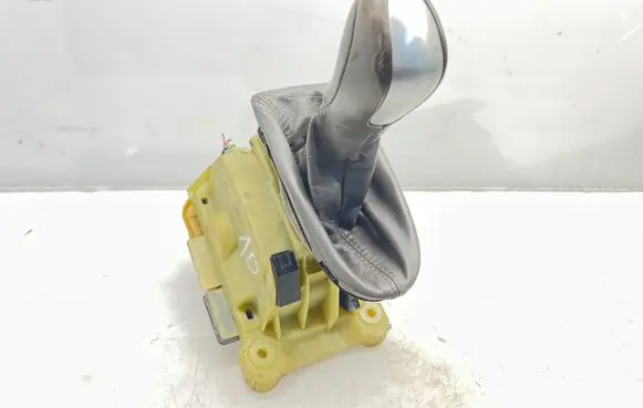 Mercedes-Benz E W211 Gear shifter/selector A2112674224