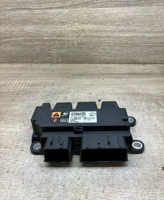 Opel Zafira C Airbag control unit/module 13589413