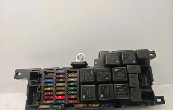 Volvo V70 Fuse box set 9452993 000426105810 518323118