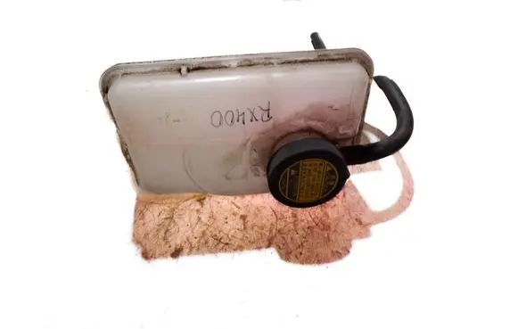 Brake fluid reservoir
