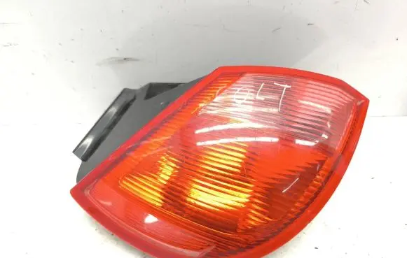 Mitsubishi Colt Rear/tail lights MR957365 S27850102