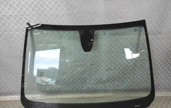 Dacia Sandero III Front windscreen/windshield window 