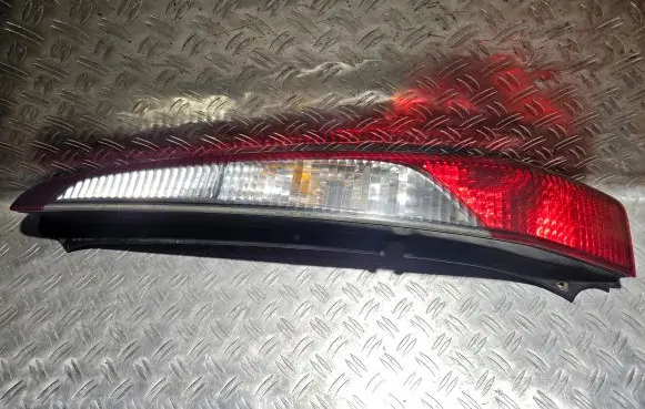 Mitsubishi Lancer Rear/tail lights 22087508