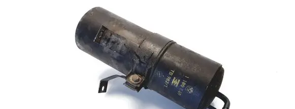 BMW 5 E34 Vacuum air tank 1180049