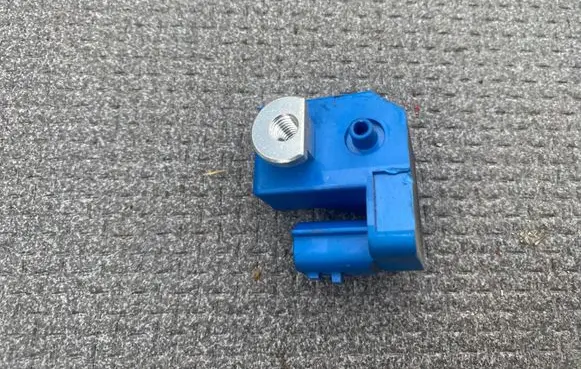 Renault Laguna III Airbag deployment crash/impact sensor 988310001R 607737100A 031446F2