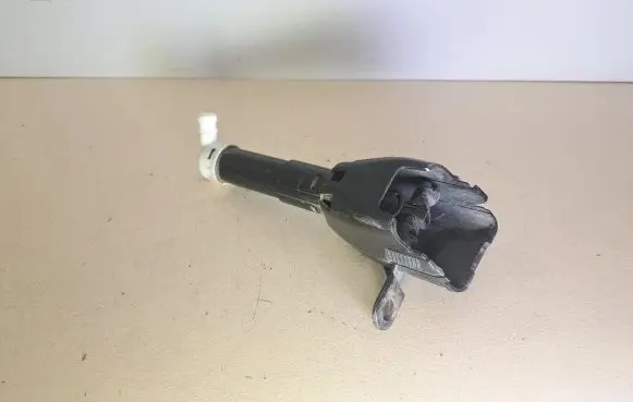 Mitsubishi Outlander Headlight washer spray nozzle 87871