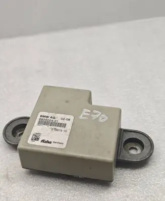 BMW X5 E70 Aerial antenna amplifier 6935024 11896900