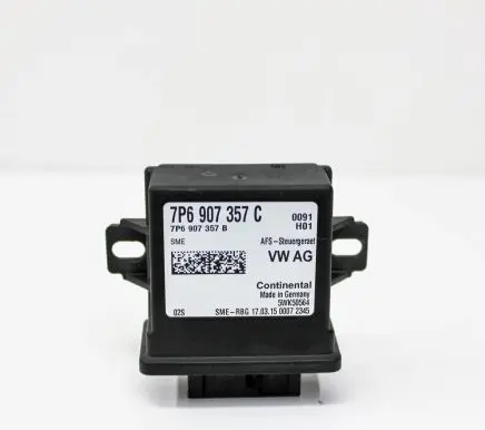 Volkswagen Touareg II Light module LCM 7P6907357C