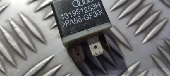 Volkswagen PASSAT B5 Other relay 431951253h