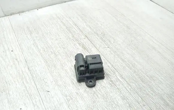 Mercedes-Benz C W205 Glow plug pre-heat relay A6519005602 14128032661