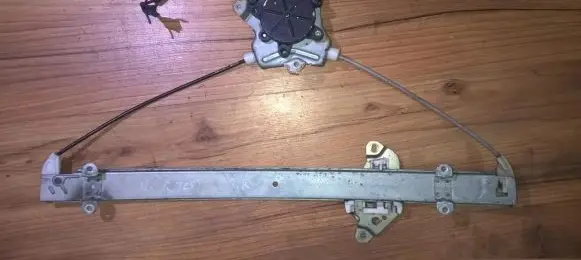 Nissan Quest Sliding door window regulator with motor