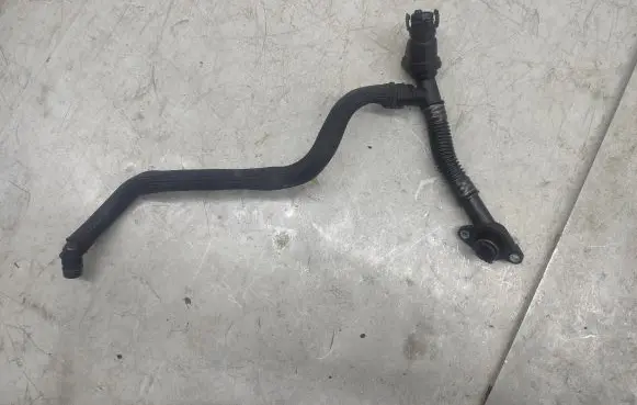 BMW 5 GT F07 Engine coolant pipe/hose 70342572 7575637