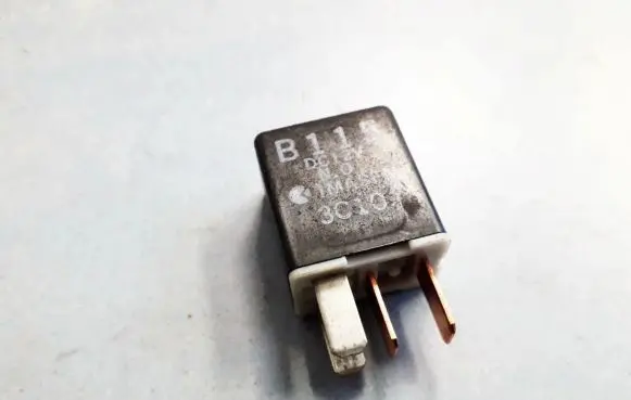 Mazda 3 I Other relay B115DC12V