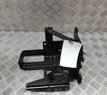 Battery bracket