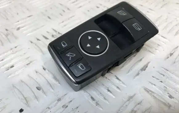 Mercedes-Benz C W204 Electric window control switch A1729056900