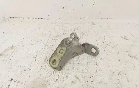 Hyundai Santa Fe Front door upper hinge A046057