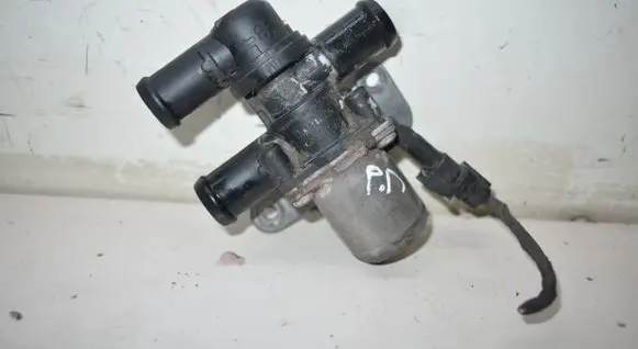 Audi A3 S3 8V Coolant heater control valve 5Q0906457C