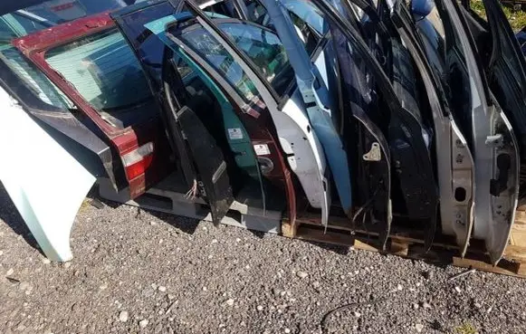 Mitsubishi Carisma Tailgate/trunk/boot lid pilkas