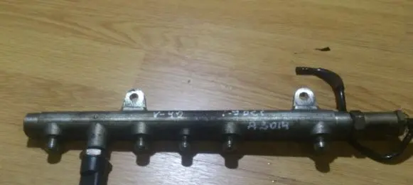 Volvo S40, V40 Fuel main line pipe 0445214024 7700114017