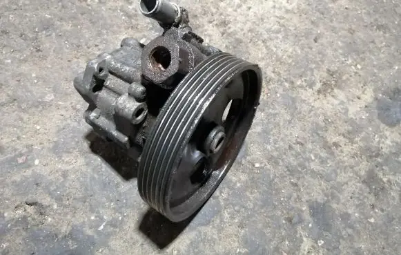 Citroen C8 Power steering pump