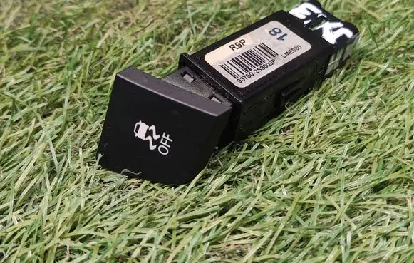 Hyundai ix35 ESP (stability program) switch 937502S8009P
