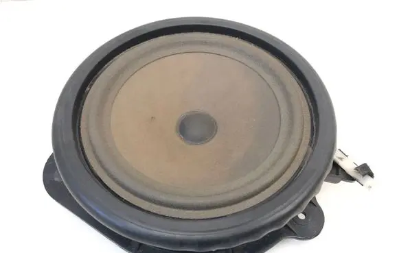 Audi A3 S3 8P Front door speaker 8P0035411