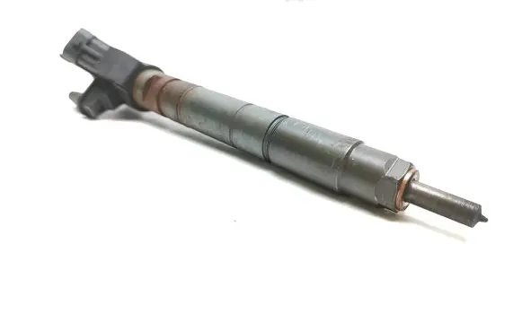 Volvo V40 Fuel injector 31303238 B945141