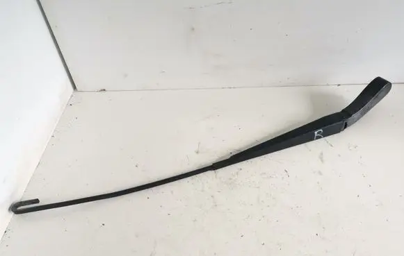 Front wiper blade arm