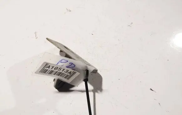 Volkswagen Polo IV 9N3 Front door lock loop/hook striker 