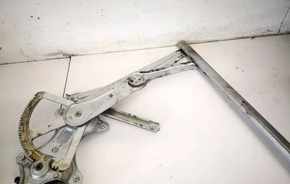 Toyota Corolla Verso AR10 Sliding door window regulator with motor 