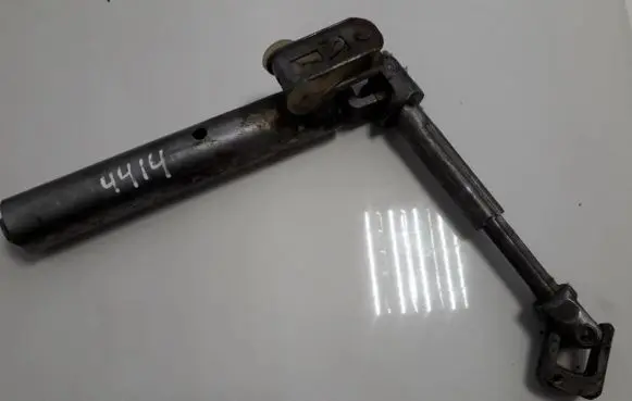 Volkswagen Golf IV Steering column universal joint