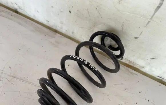 Opel Meriva B Rear coil spring