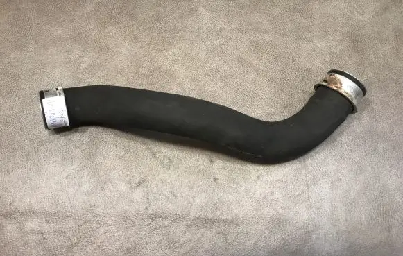 Mercedes-Benz C W204 Engine coolant pipe/hose A2045011582