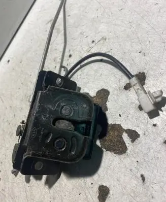 KIA Sorento Tailgate/trunk/boot lock/catch/latch 812303E000