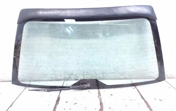 BMW 5 E34 Rear windscreen/windshield window AS2