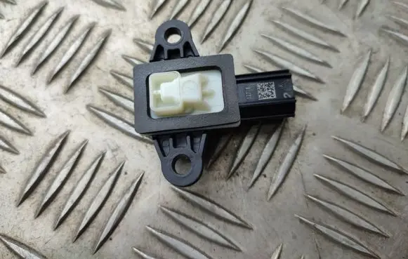Ford Turneo Courier Airbag deployment crash/impact sensor GN1514C676AA