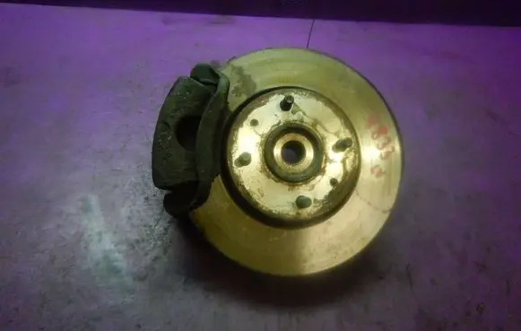 Volvo S40, V40 Front wheel hub spindle knuckle