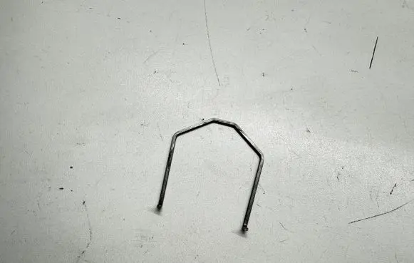 BMW 5 E60 E61 Intercooler pipe mounting bracket 