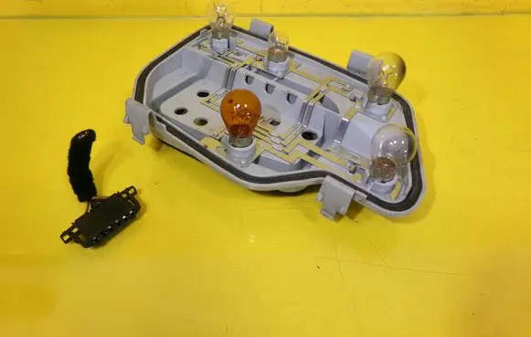 Volkswagen Polo IV 9N3 Tail light bulb cover holder 6Q6945258A