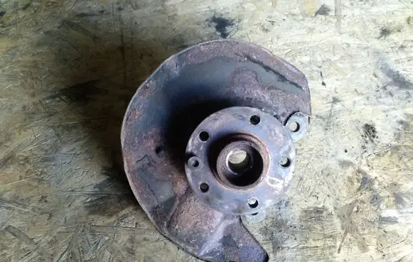Volkswagen Transporter - Caravelle T5 Front wheel hub spindle knuckle