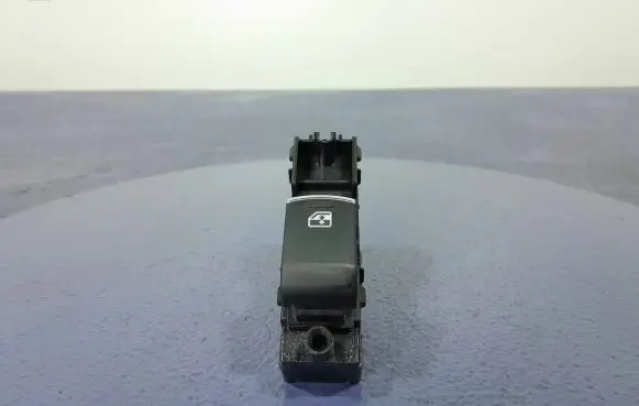 Subaru XV I Electric window control switch 83071FJ180