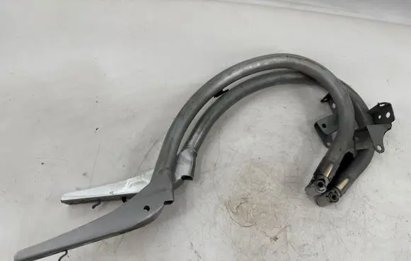 Mercedes-Benz E W211 Tailgate/trunk/boot hinge