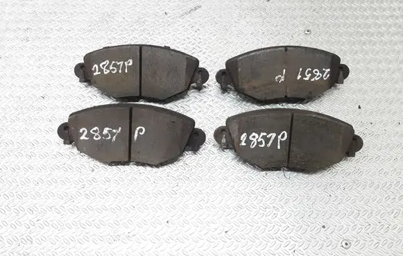 Ford Mondeo Mk III Brake pads (front) 